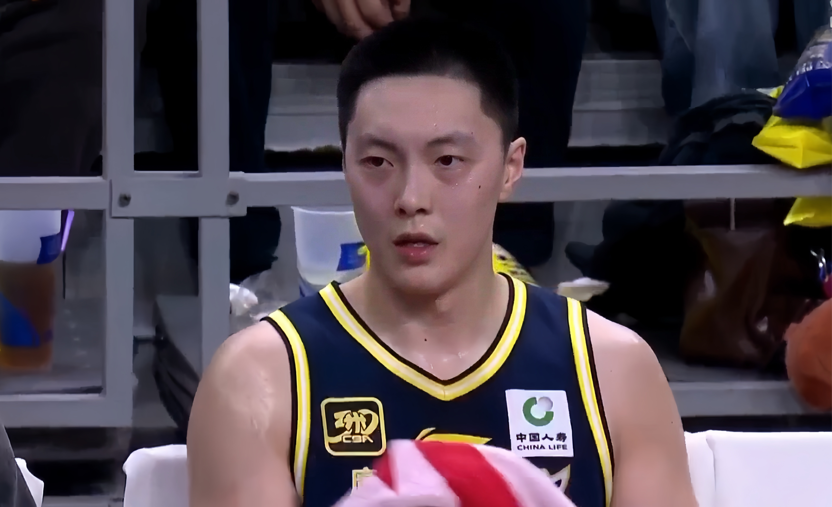 易游体育入口 -两个裁判跑位图篮球