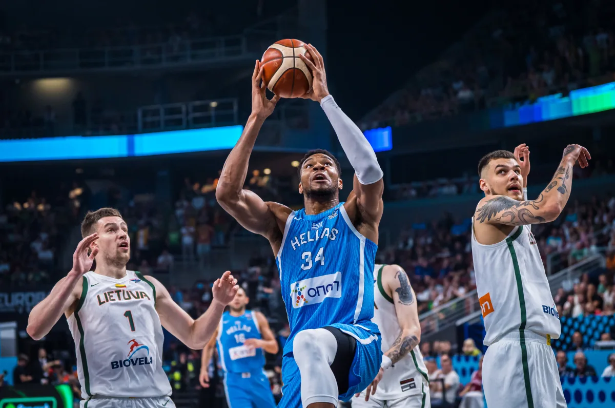 易游电竞 -转折点托特纳姆遗憾出局，NBA常规赛清晨攻防权衡，球迷炸锅，临场指挥获称赞的简单介绍