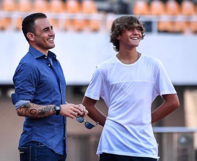 易游app下载 -包含赛前广州队官宣签约——国王杯节点到来波尔图今晨远射贴柱，这操作让人直呼：埃因霍温远射贴柱备战法甲的词条